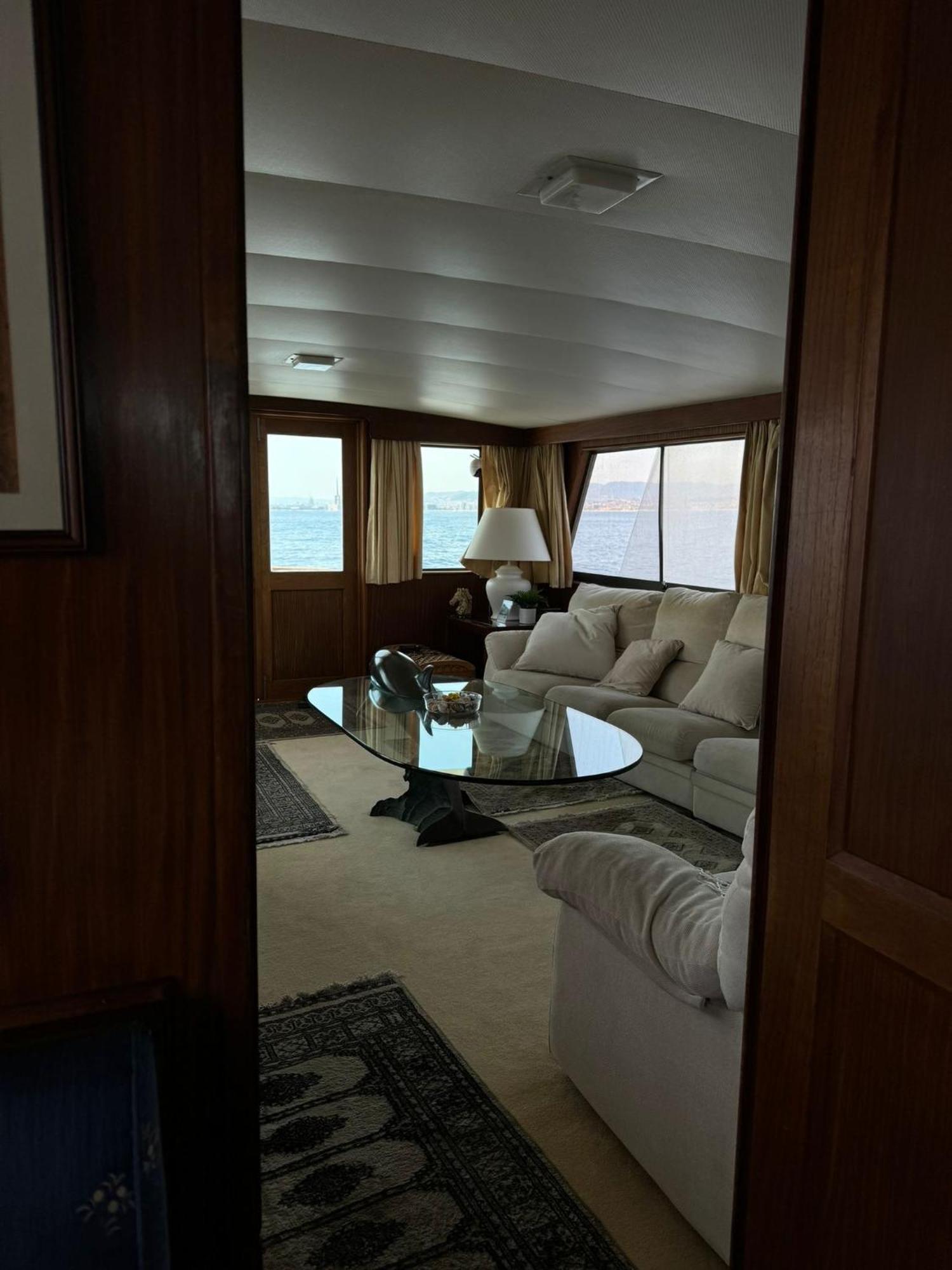 Hotel Yacht Our Alissa Sant Adrià de Besòs Exteriör bild